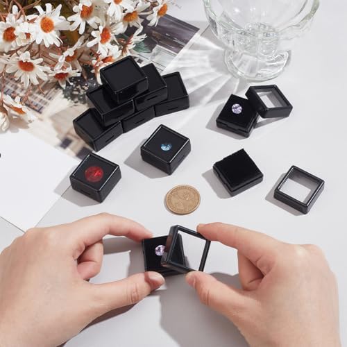 Nbeads 12 PCS Boîte de Présentation de Pierres Précieus, Boîte en Plastique Transparente en Pierre Nue Boîte à Bijoux Carrée pour Précieus Bijoux Cristal de Diamant, Noir, 2,95x2,95x1,6 cm - Image 3
