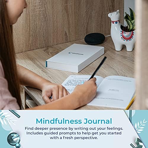MINDPANDA 30 Jours de Pleine Conscience - 35 Cartes de Thérapie Autonomisante pour la méditation et autosoins | Découvrez un Nouvel Exercice de Pleine Conscience Chacun Jour | Journal Guidé (Variation 2) - Image 4